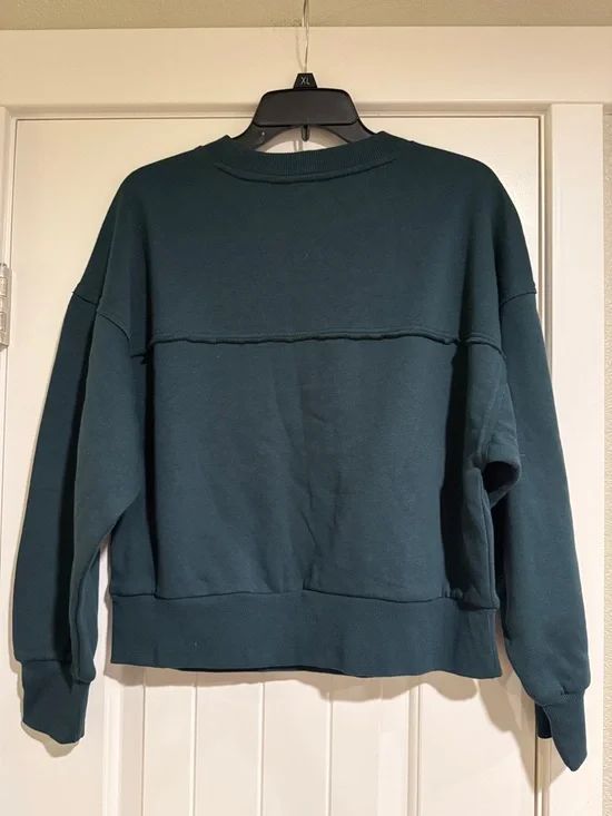 Joy Lab Women's Dark Green Crewneck Sweatshirt - Picture 7 of 8